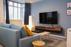 Spacious Apartment - Double and Sofa Bed - Wonderful Pavilion Views